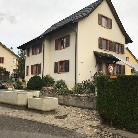 Konditor B & B Frenkendorf Exteriör bild
