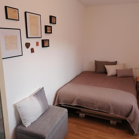 Konditor B & B Frenkendorf Exteriör bild