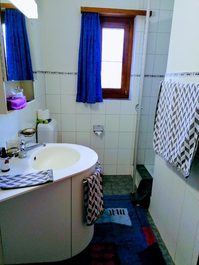 Konditor B & B Frenkendorf Exteriör bild
